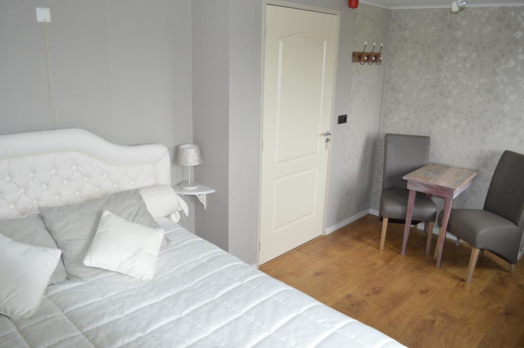 Bed and Breakfast Huize Ouwervelden à Wouwsche Plantage Chambre photo